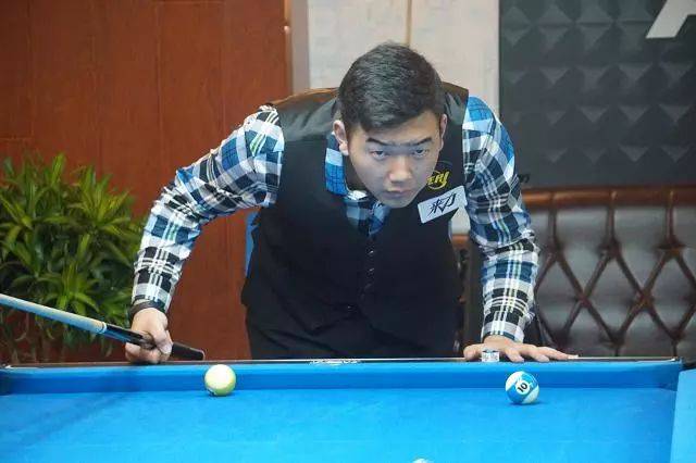 科隆在接下 科隆在接下