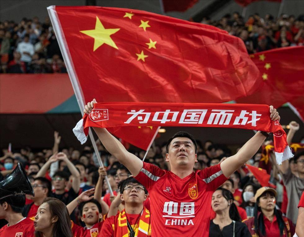 双线叙事